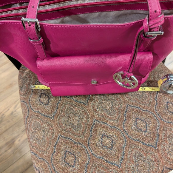 Michael Kors Fuchsia Shoulder Bag - Picture 8 of 9